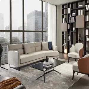 घुमावदार तीन सीट वाला सोफा